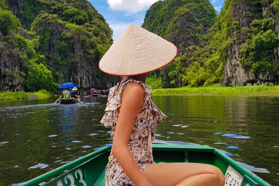 6 days hanoi halong bay ninh binh package tour